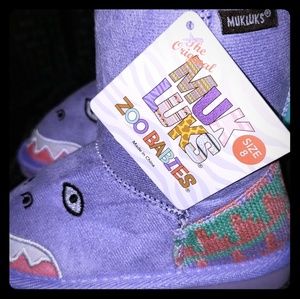 Muk Luks Dinosaur Boots (little kids)
